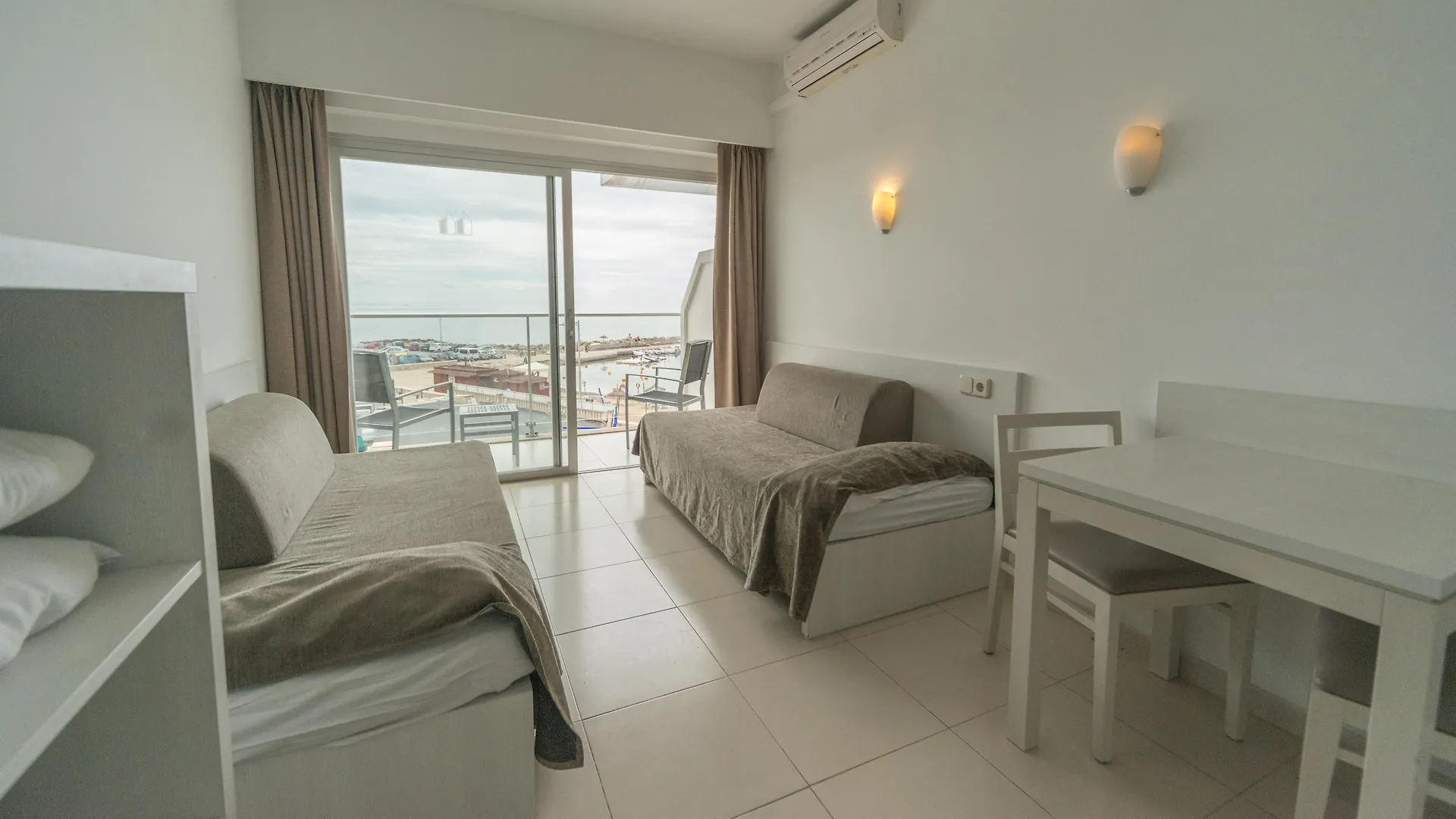 Apartamentos Embat Can Pastilla  Apartment
